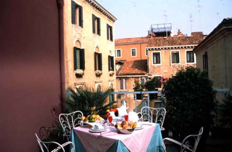 Hotel Carlton Capri Venice Restaurant photo